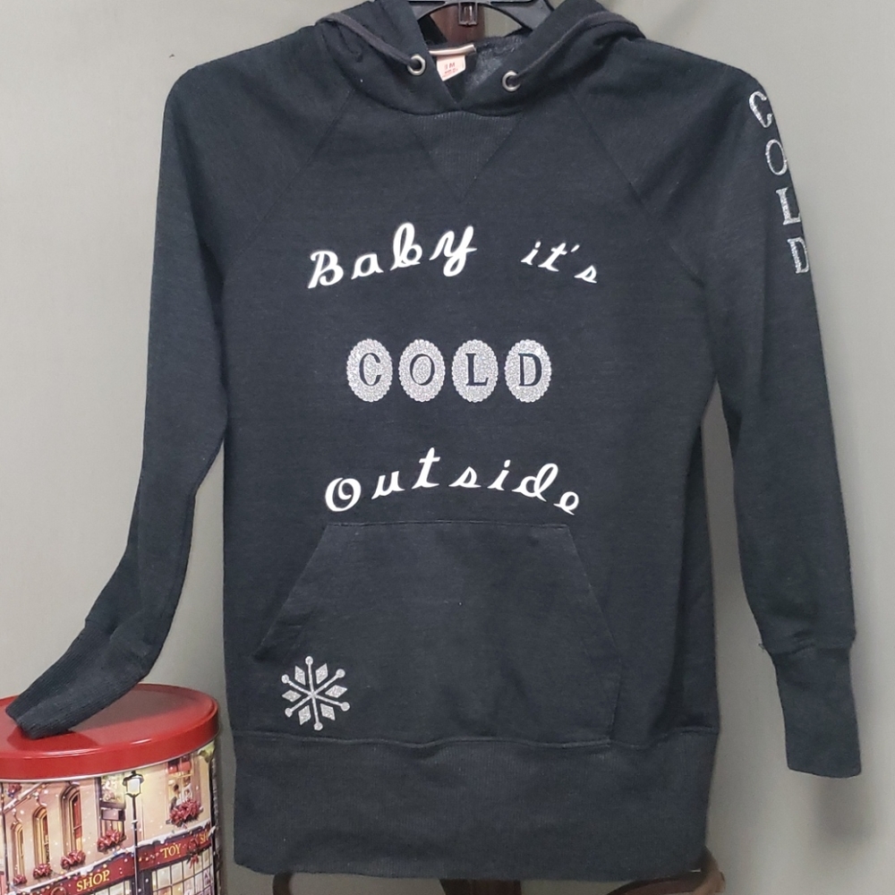 Long, slim fit hoodie.